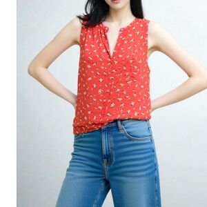 Market & Spruce Floral Sleeveless Henley Top Women’s S NWT Red Button Front